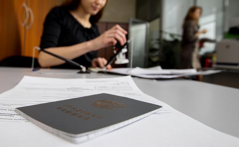 Российский бизнес рассказал, приходится ли увольнять людей ради ИИ