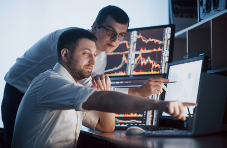 Российский рынок акций начал рост после долгого падения