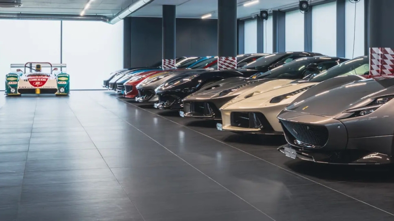 Секретная коллекция автомобилей уйдет с молотка в Швейцарии