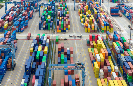 Товарооборот Китая с Россией в январе-сентябре сократился почти на 10%