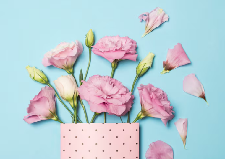 Доставка цветов: как сделать праздник ярче с помощью букетов на дому