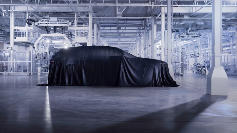 Bentley начала тестовый выпуск первого электромобиля и продлила жизнь ДВС