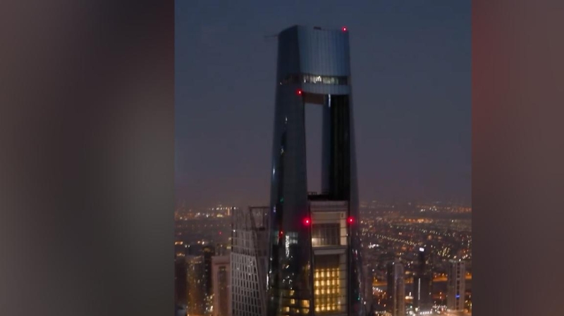 Как выглядит самый высокий в мире отель за 0 млн. Видео