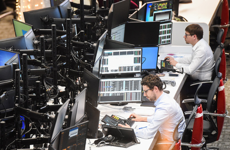 Снижение на Мосбирже и стабильность нефтяных цен. Обзор финансового рынка от 27 ноября