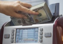 ЦБ снимает ограничения на перевод денег за границу для россиян и граждан дружественных стран