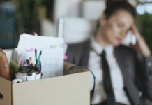 Эксперт Лоикова предупредила о декабрьских увольнениях после корпоративов