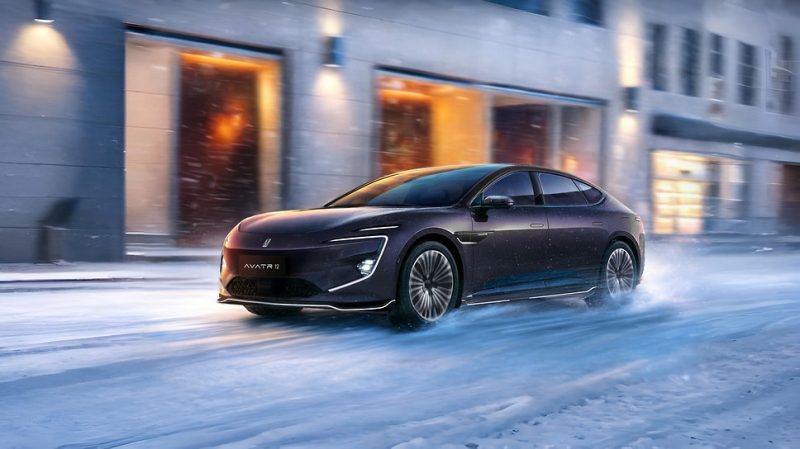 Мощный фастбэк Avatr 12 поступил в продажу в России