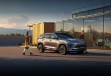 Новый гибрид Exeed Exlantix ET5 поступил в продажу в Китае