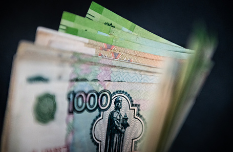 Разрыв в зарплатах в России достиг минимума за четверть века