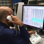 Рекордное ослабление юаня и рост на Мосбирже. Обзор финансового рынка от 4 декабря