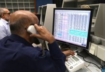 Рекордное ослабление юаня и рост на Мосбирже. Обзор финансового рынка от 4 декабря