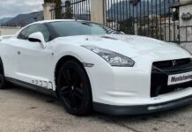 Тюнеры превратили старый Ford в Nissan GT-R